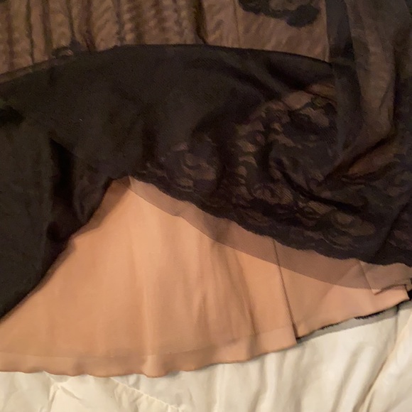 NWT BCBG Mesh Overlay Cocktail Dress 4 - Picture 4 of 9